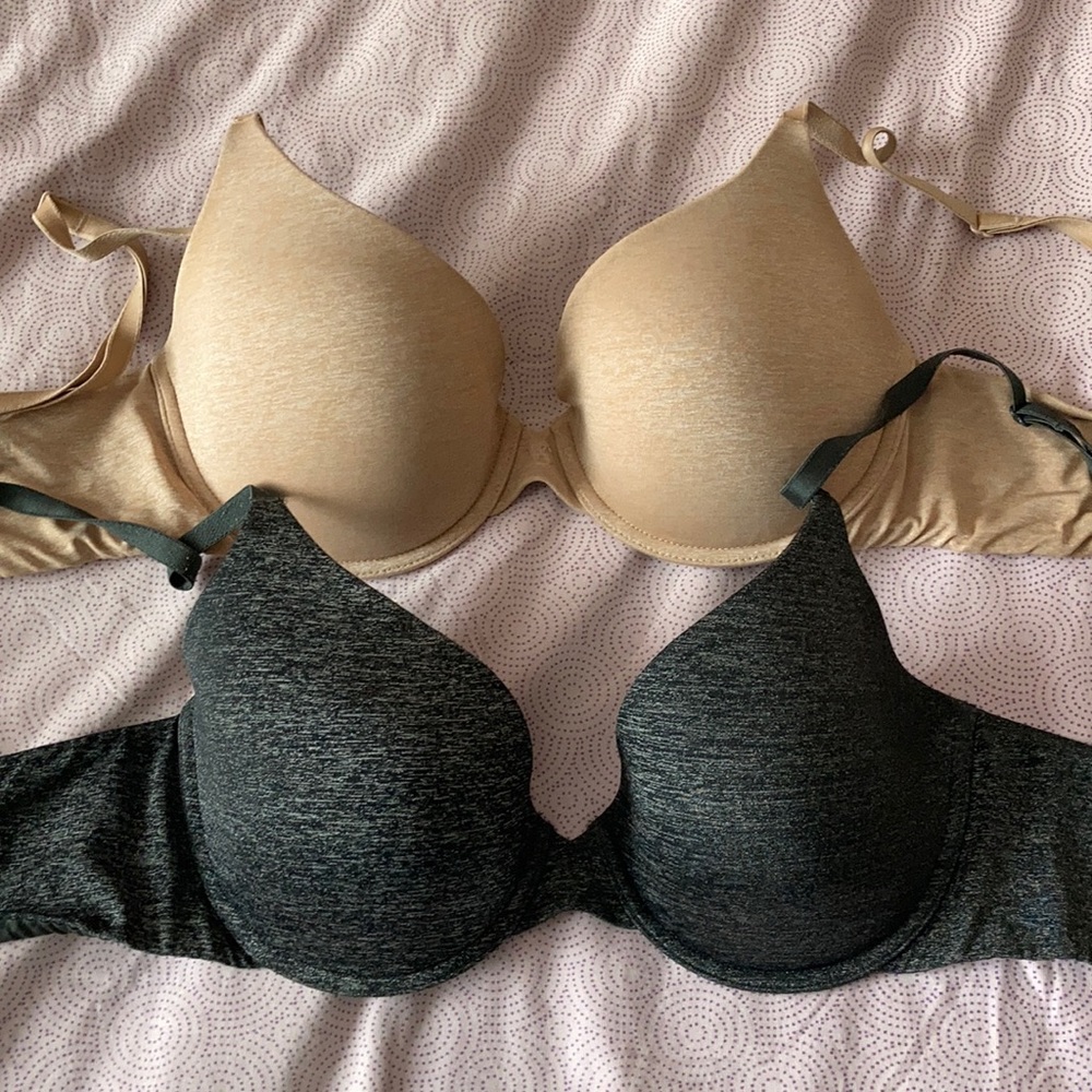 Set of 2 Victoria’s Secret uplift demi bras 32D